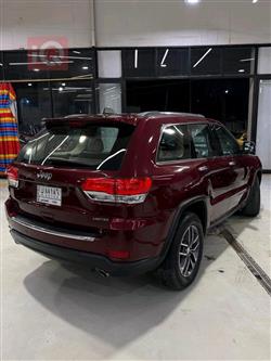 جیپ گراند شیرۆکی